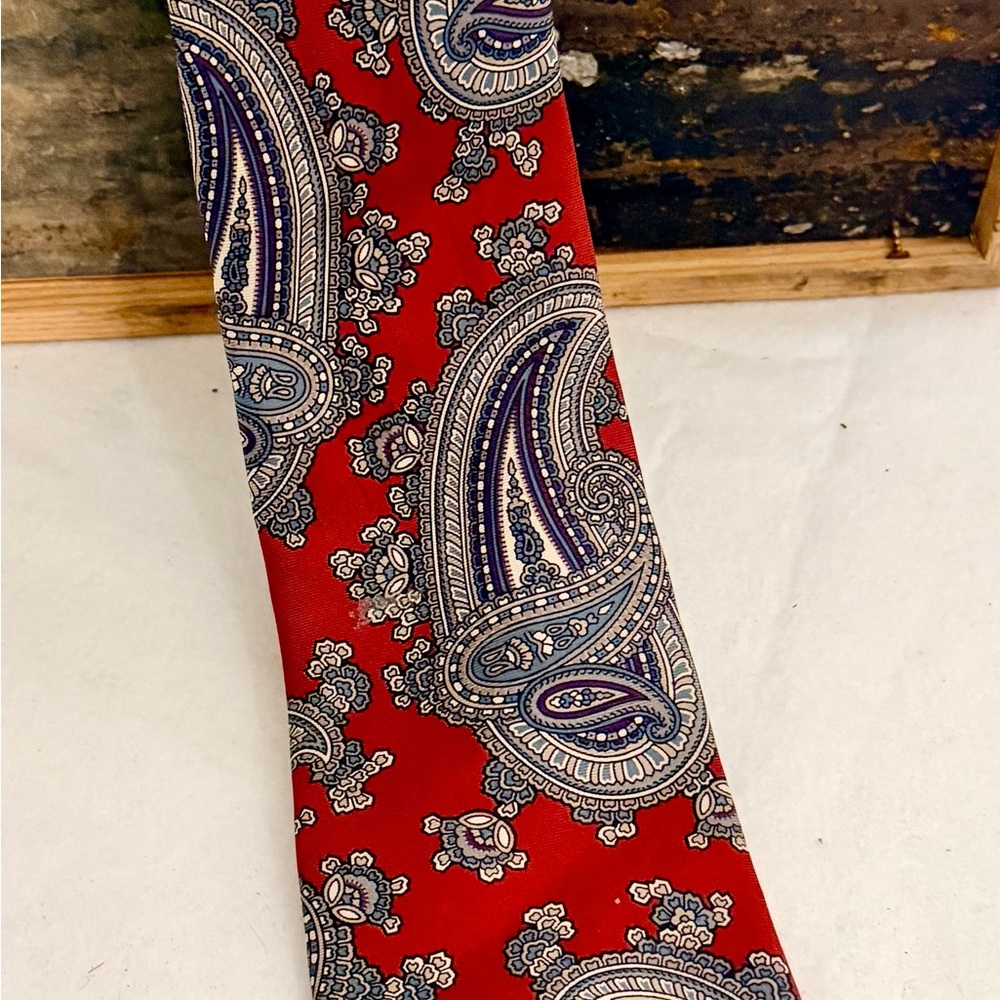 Christian Dior, MONSIEUR, All Silk woven in Italy, made in USA, Tie